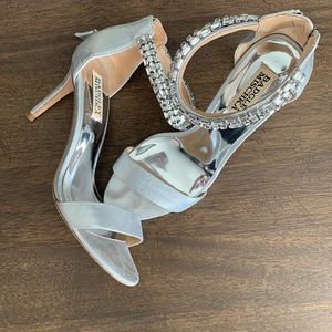 Badgley Mischka Embellished Heels Silver | Size: 7
